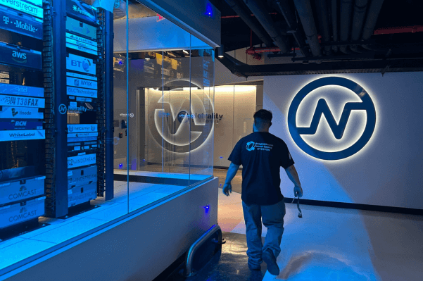 Data Center Network Cabling – Newark, DE 1 Expertly routed structured network cabling at a Newark, DE data center